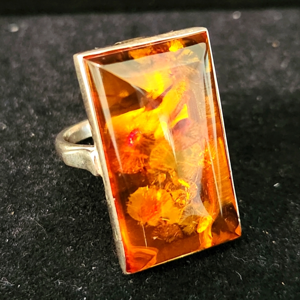 Gorgeous Large Amber Stone In 925 Silver Size 11